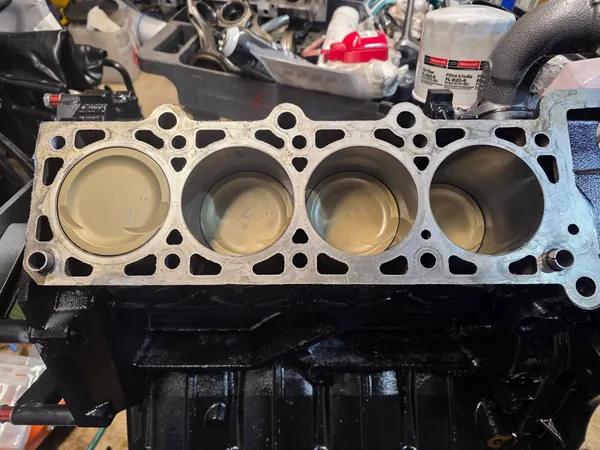 1.8T Pistons Installed